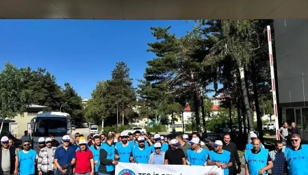 Erzurum’da Kamu Çalışanları Hükümetin Artırım Teklifine Reaksiyon Gösterdi